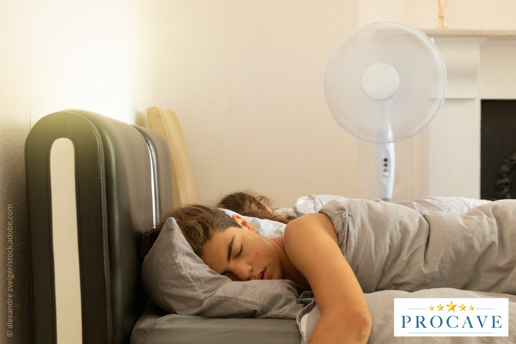 Bild von Schlafen mit Ventilator: Vorteile, Risiken & unser